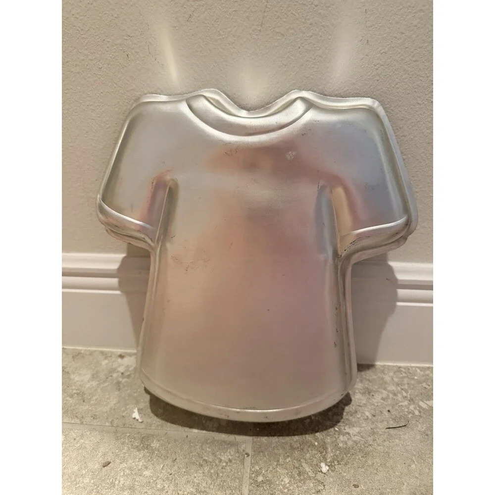Wilton Shirt Jersey Cake Pan Mold Form Pan # 502-5617 Used